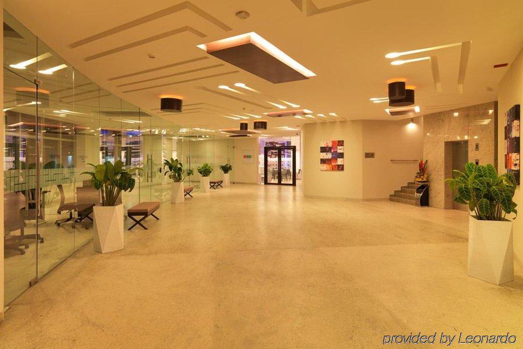 24 Tech Hotel Bangalore Extérieur photo