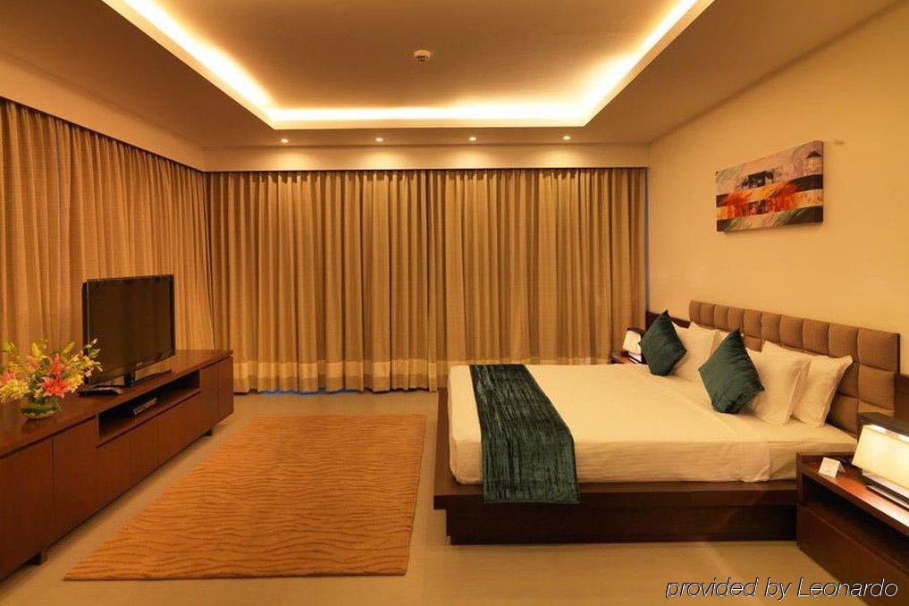 24 Tech Hotel Bangalore Extérieur photo