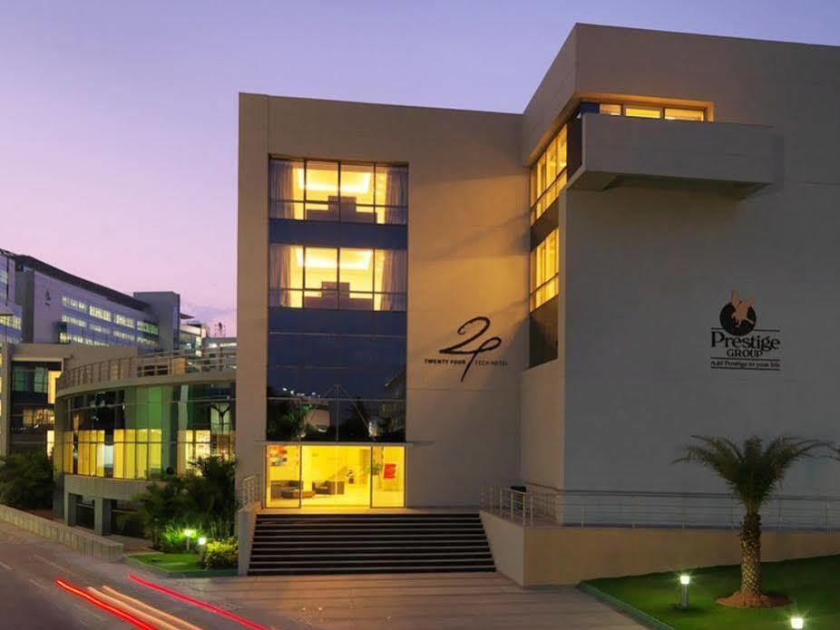 24 Tech Hotel Bangalore Extérieur photo