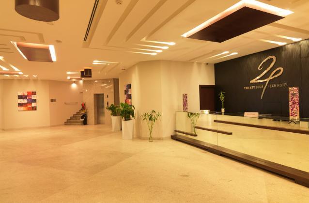 24 Tech Hotel Bangalore Extérieur photo